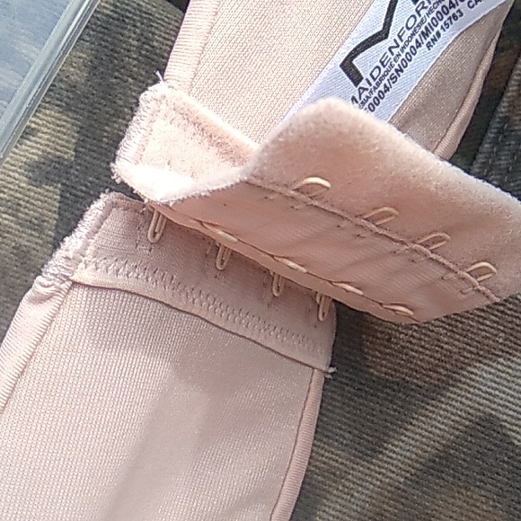 BRA SELF EXPRESSION BY MAIDENFORM STRAPLESS BRA SIZE 38 DD BRA - Picture 4 of 15